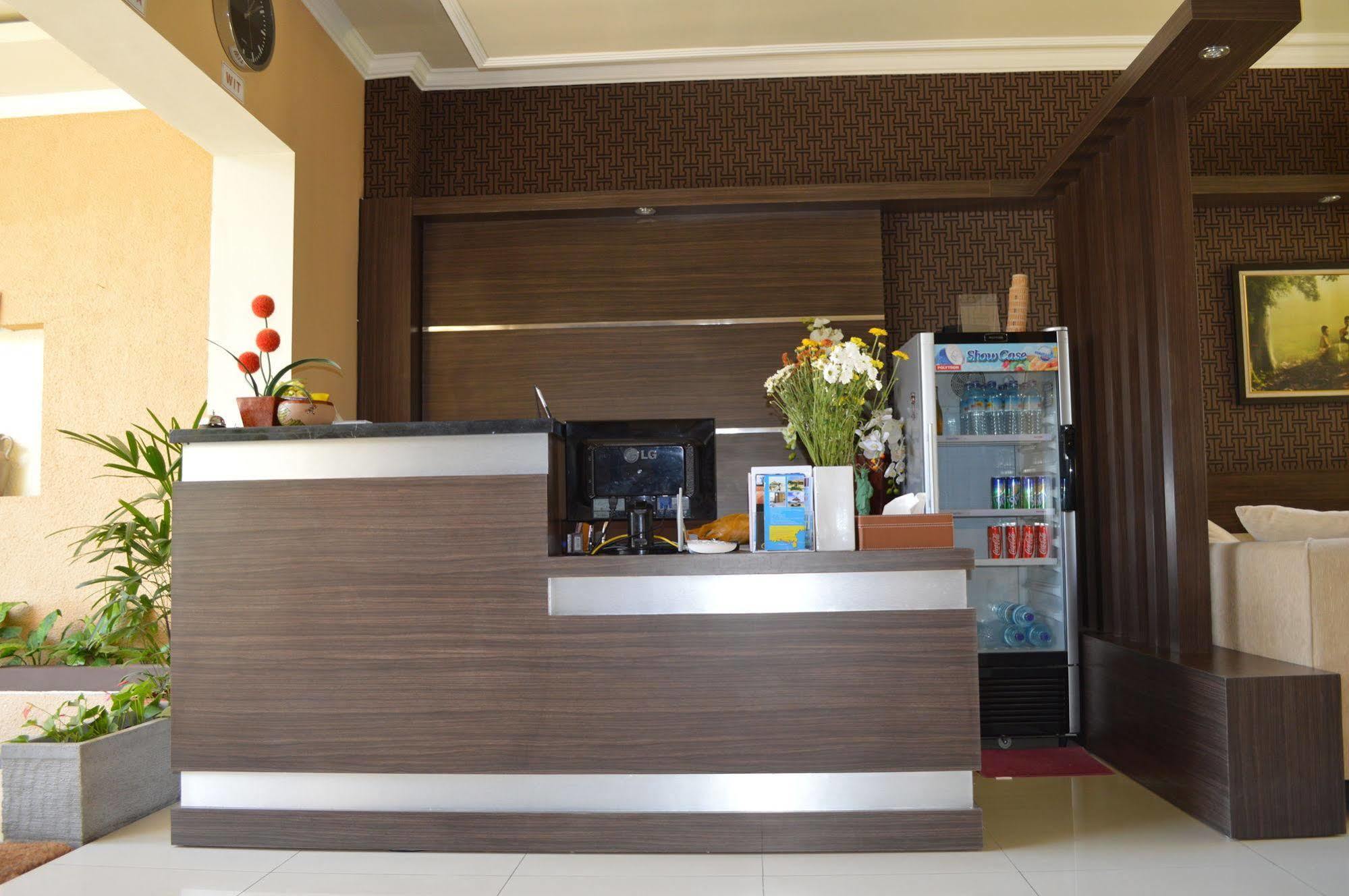 Kabana Hotel Mataram Extérieur photo